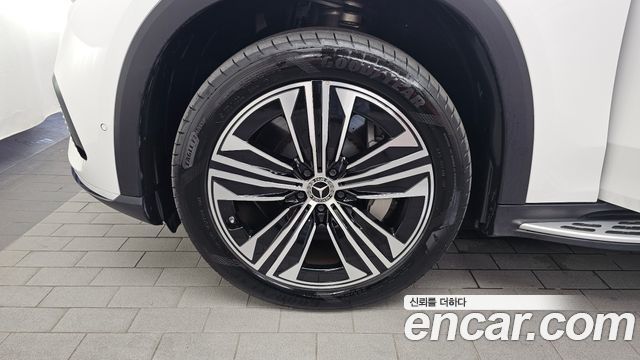 Mercedes-Benz EQS SUV (X296) EQS450 4MATIC Online Edition 2024 — фото 5