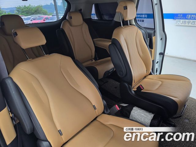 Kia Carnival (IV) Diesel 9-Seater Prestige 2023 — фото 17