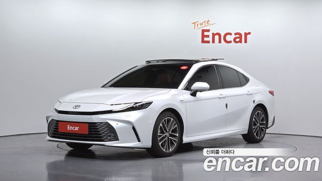 Toyota Camry (XV80) 2.5 XLE Premium Hybrid 2025 — фото 1