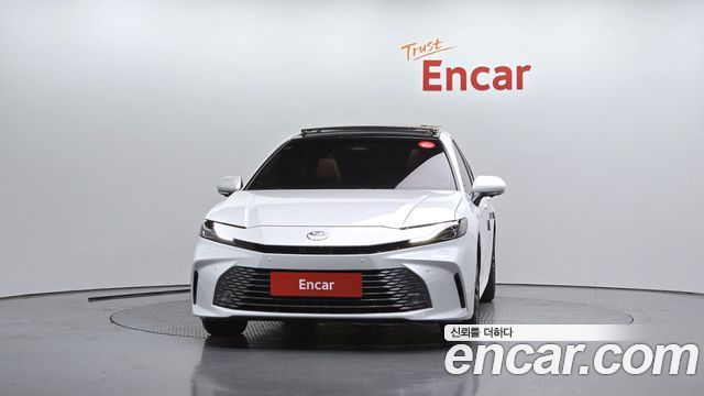Toyota Camry (XV80) 2.5 XLE Premium Hybrid 2025 — фото 3