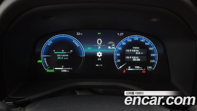 Toyota Camry (XV80) 2.5 XLE Premium Hybrid 2025 — фото 8
