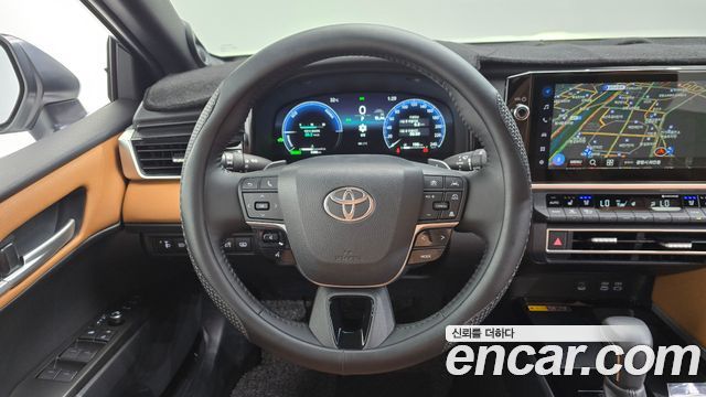 Toyota Camry (XV80) 2.5 XLE Premium Hybrid 2025 — фото 13