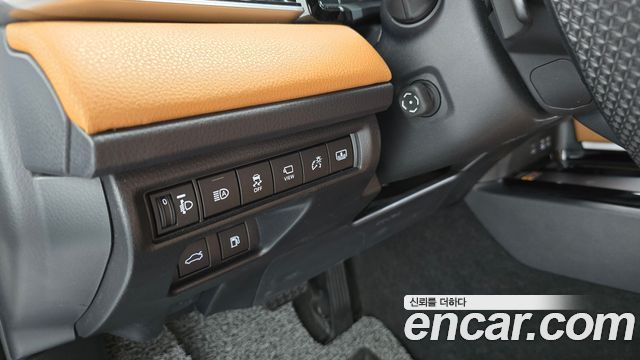 Toyota Camry (XV80) 2.5 XLE Premium Hybrid 2025 — фото 14