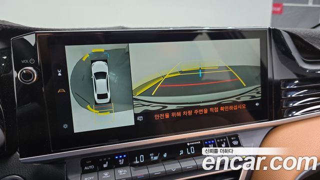 Toyota Camry (XV80) 2.5 XLE Premium Hybrid 2025 — фото 16