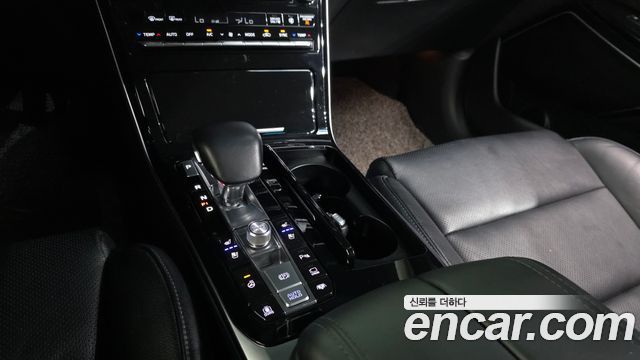 Kia K7 Premier Hybrid Noblesse 2021 — фото 9