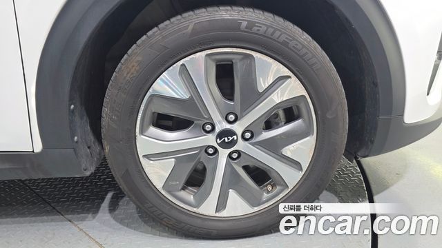 Kia Niro Plus Earth 2023 — фото 21