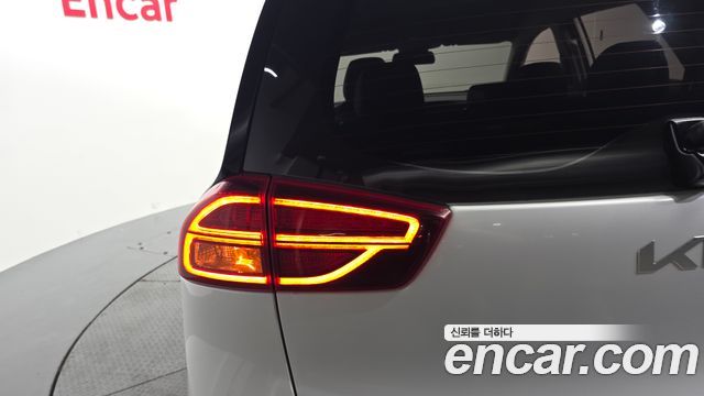 Kia Niro Plus Earth 2023 — фото 23