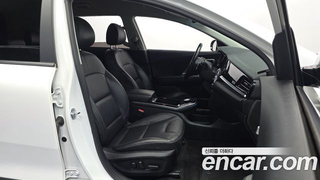 Kia Niro Plus Earth 2023 — фото 26