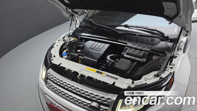 Land Rover Range Rover Evoque 2.0 TD4 SE 2018 — фото 6
