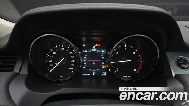 Land Rover Range Rover Evoque 2.0 TD4 SE 2018 — фото 8