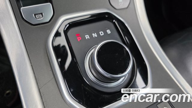 Land Rover Range Rover Evoque 2.0 TD4 SE 2018 — фото 9