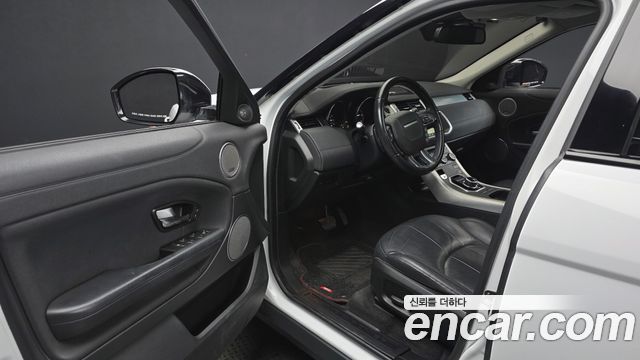 Land Rover Range Rover Evoque 2.0 TD4 SE 2018 — фото 10
