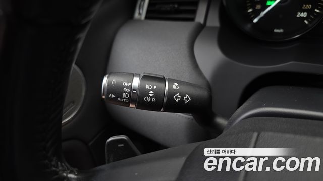 Land Rover Range Rover Evoque 2.0 TD4 SE 2018 — фото 16