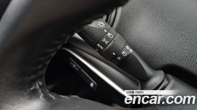 Toyota Prius (IV) 1.8 E 2017 — фото 18