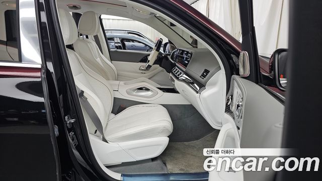 Mercedes-Benz GLS-Class (X167) Maybach GLS600 4MATIC Manufakur 2023 — фото 11