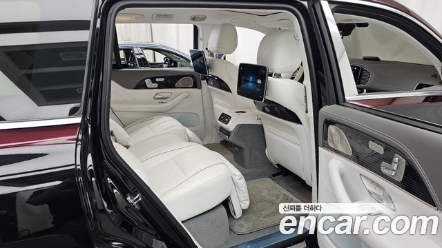 Mercedes-Benz GLS-Class (X167) Maybach GLS600 4MATIC Manufakur 2023 — фото 12