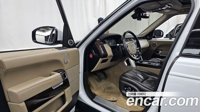 Land Rover Range Rover (IV) 5.0 SC Vogue SE 2017 — фото 10