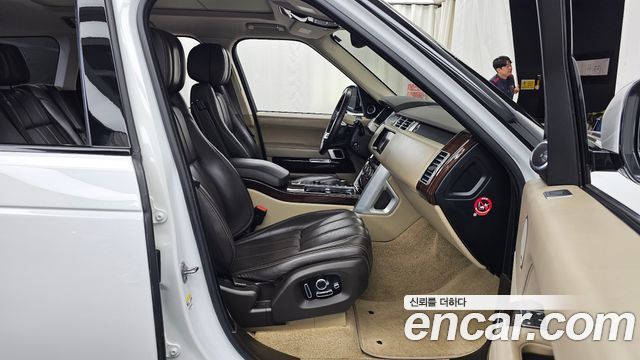 Land Rover Range Rover (IV) 5.0 SC Vogue SE 2017 — фото 11