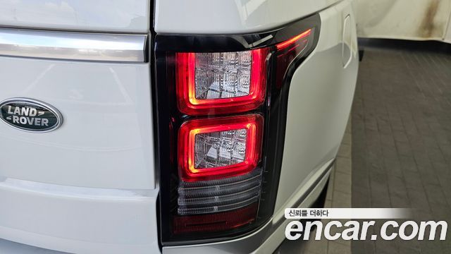 Land Rover Range Rover (IV) 5.0 SC Vogue SE 2017 — фото 23