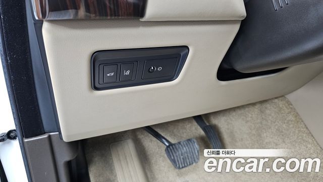 Land Rover Range Rover (IV) 5.0 SC Vogue SE 2017 — фото 28