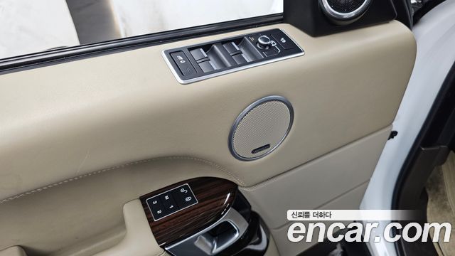Land Rover Range Rover (IV) 5.0 SC Vogue SE 2017 — фото 36