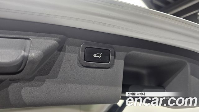 Land Rover Discovery Sport 2.0 TD4 SE (150PS) 2017 — фото 20