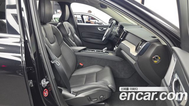 Volvo XC60 (II) B6 Inscirtion 2021 — фото 11