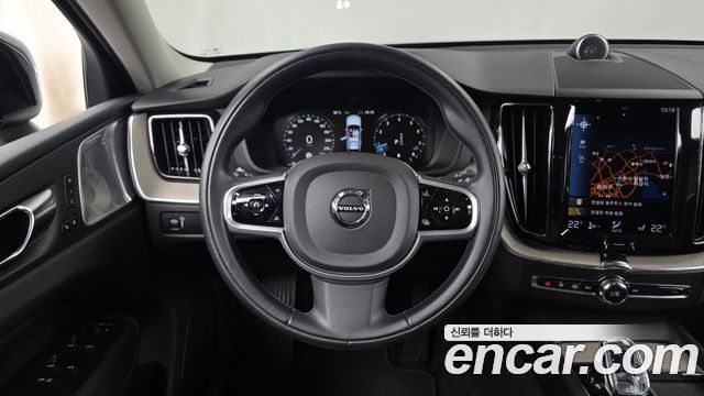 Volvo XC60 (II) B6 Inscirtion 2021 — фото 13