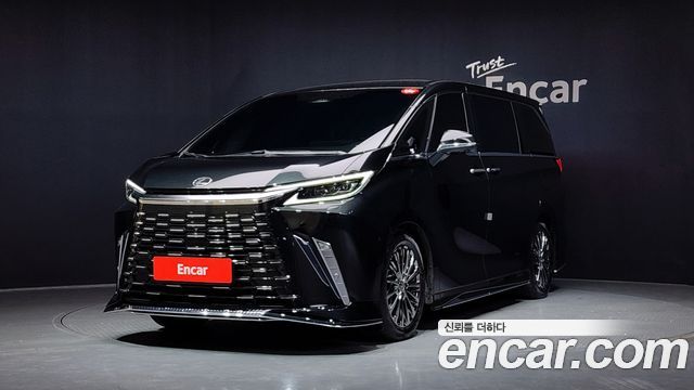 Lexus LM (II) 500h Royal