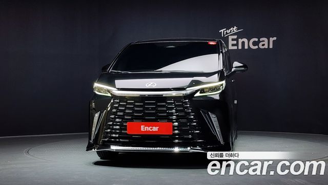 Lexus LM (II) 500h Royal 2025 — фото 3