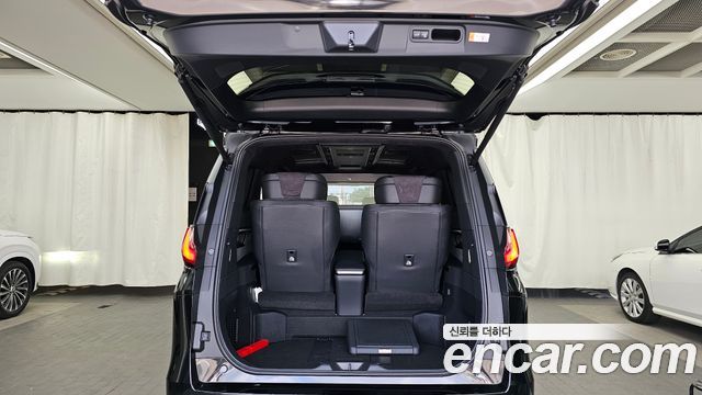 Lexus LM (II) 500h Royal 2025 — фото 20