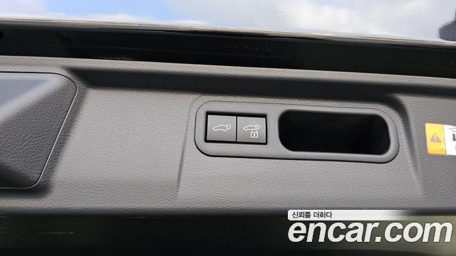 Lexus LM (II) 500h Royal 2025 — фото 35