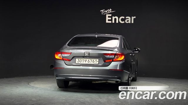 Honda Accord (X) 2.0 Hybrid Touring 2020 — фото 4
