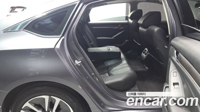Honda Accord (X) 2.0 Hybrid Touring 2020 — фото 11