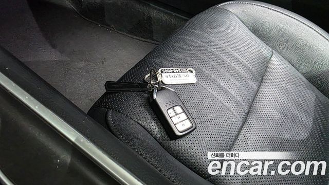 Honda Accord (X) 2.0 Hybrid Touring 2020 — фото 16