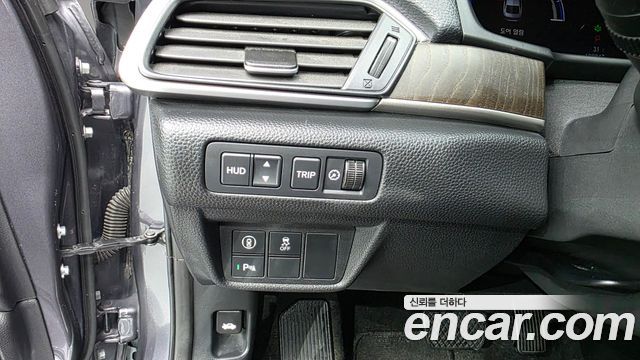 Honda Accord (X) 2.0 Hybrid Touring 2020 — фото 19