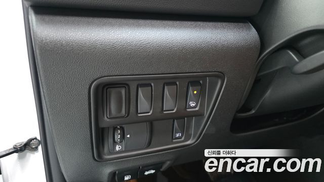 Renault Korea QM6 2.0 LPe RE Signature 2WD 2022 — фото 13