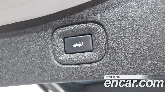 Renault Korea QM6 2.0 LPe RE Signature 2WD 2022 — фото 31