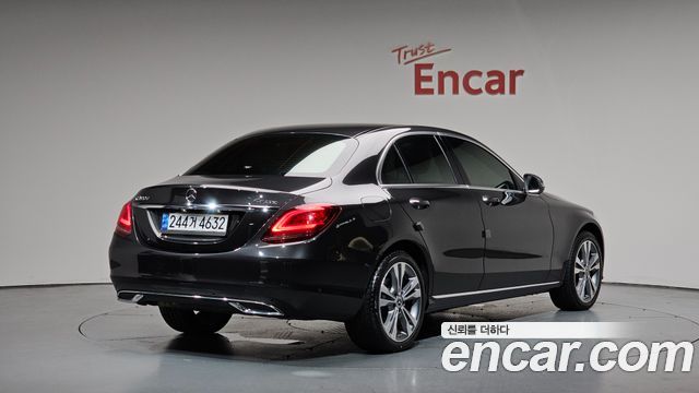 Mercedes-Benz C-Class (W205) C220 d 4MATIC 2020 — фото 2