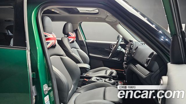 MINI Cooper Countryman Classic Plus Launch Pack 2nd Gen 2023 — фото 26
