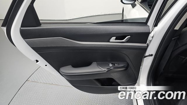 Kia K5 (III) 2.0 Prestige 2024 — фото 31