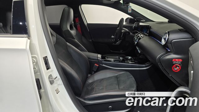 Mercedes-Benz A-Class (W177) AMG A45 S 4MATIC+ Hatchback 2025 — фото 26