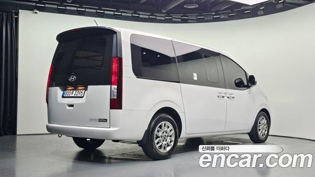 Hyundai Staria L3.5 Cargo 5-Seater Modern 2025 — фото 2