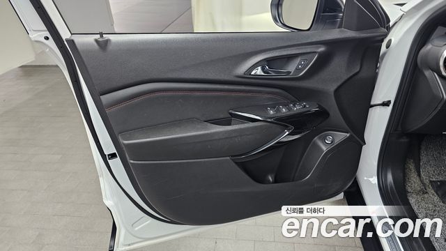 Chevrolet Trax Crossover 1.2 RS 2024 — фото 24