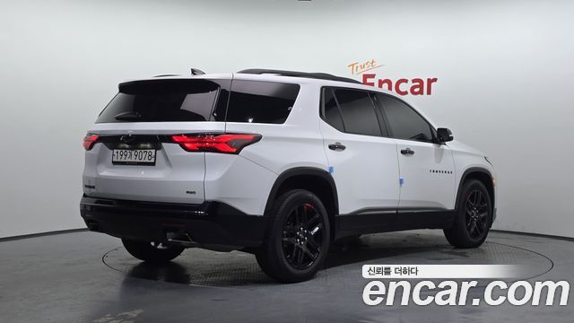 Chevrolet Traverse 3.6 AWD Redline 2023 — фото 2