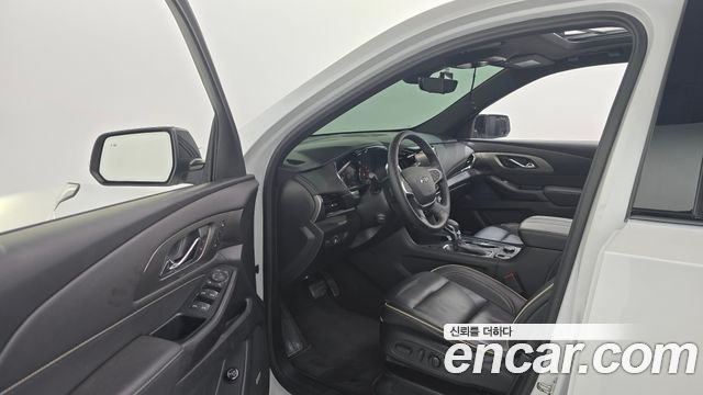 Chevrolet Traverse 3.6 AWD Redline 2023 — фото 10