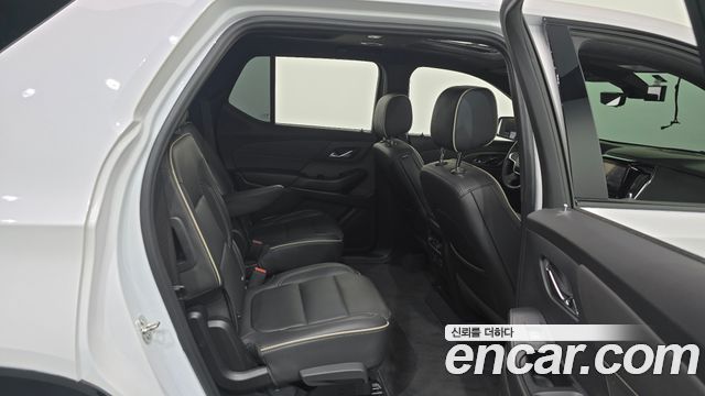 Chevrolet Traverse 3.6 AWD Redline 2023 — фото 11