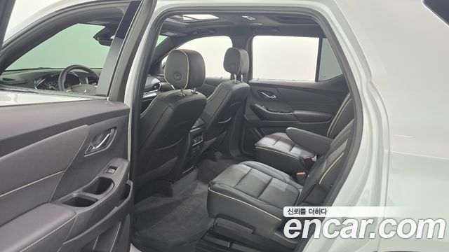 Chevrolet Traverse 3.6 AWD Redline 2023 — фото 12
