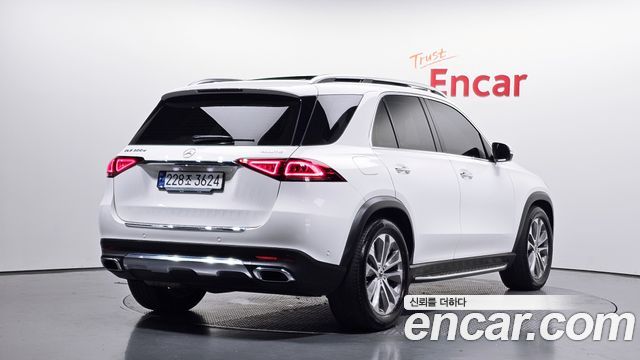 Mercedes-Benz GLE-Class (W167) GLE300d 4MATIC 2023 — фото 2