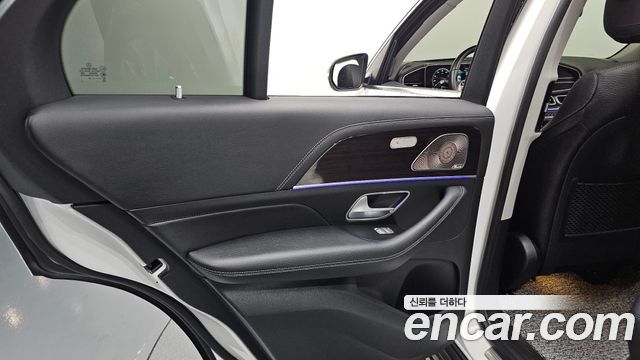 Mercedes-Benz GLE-Class (W167) GLE300d 4MATIC 2023 — фото 25